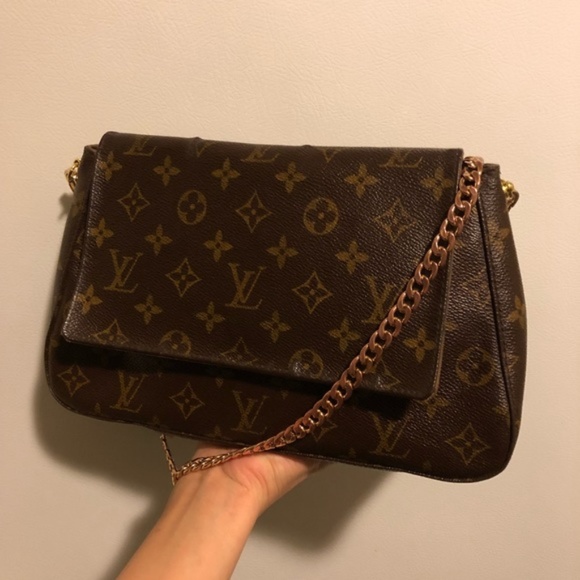 Louis Vuitton Handbags - Lv